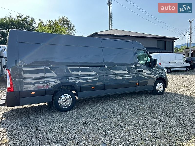Вантажний фургон Renault Master 2022 в Хусті