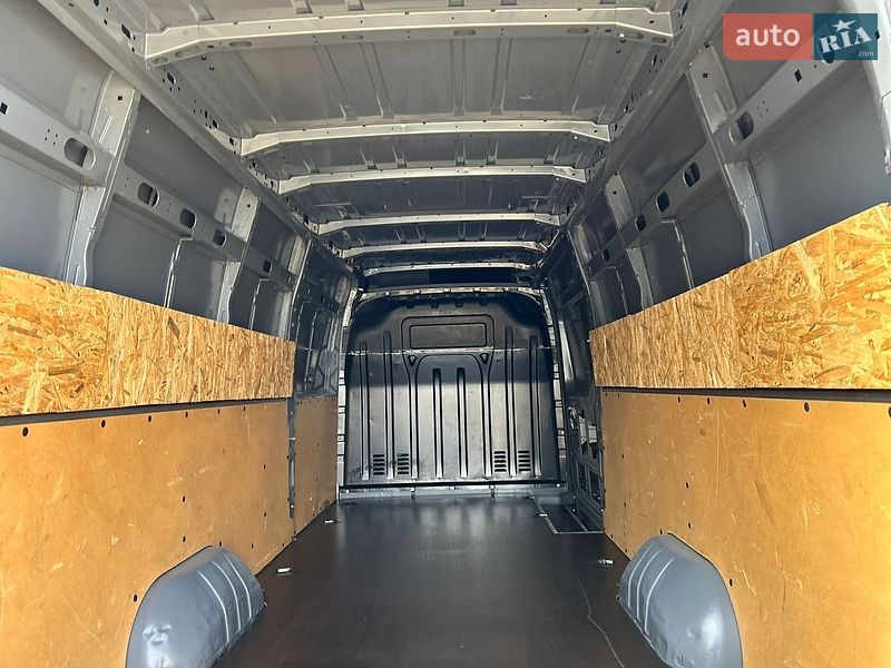 Вантажний фургон Renault Master 2022 в Хусті