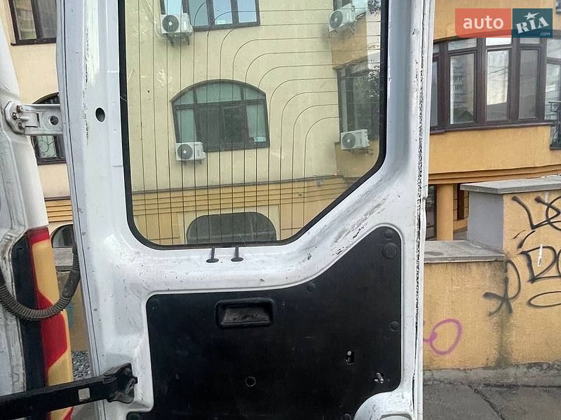 Грузопассажирский фургон Renault Master 2012 в Киеве