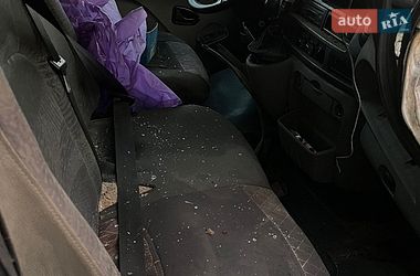 Грузовой фургон Renault Master 2006 в Львове