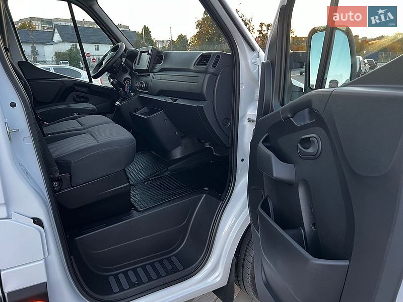 Мікроавтобус вантажний (до 3,5т) Renault Master 2023 в Умані