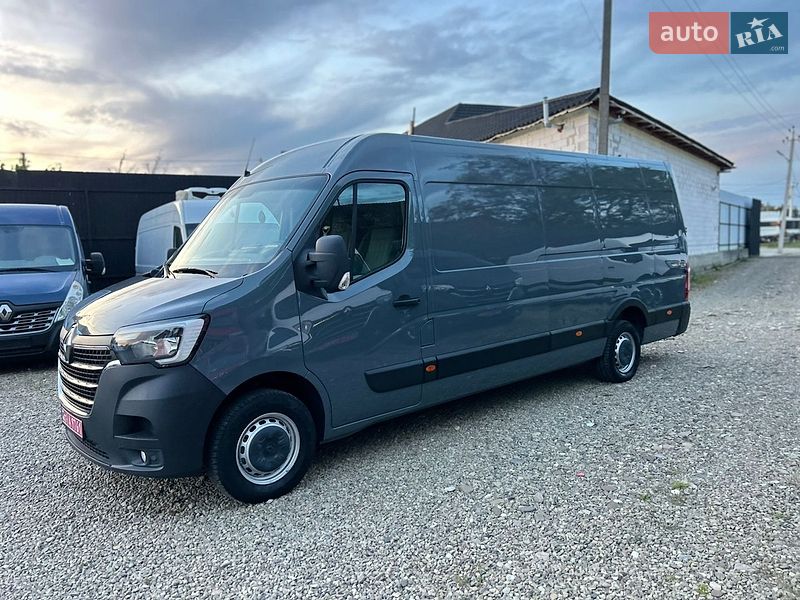 Грузовой фургон Renault Master 2022 в Хусте