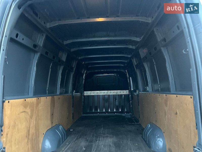 Грузовой фургон Renault Master 2022 в Хусте