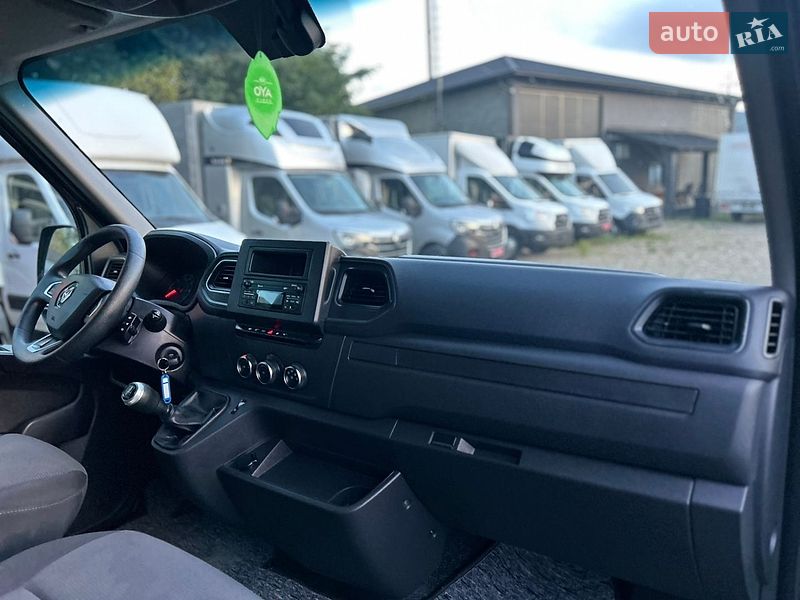 Грузовой фургон Renault Master 2022 в Хусте