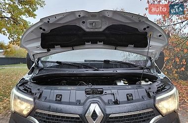 Вантажний фургон Renault Master 2023 в Івано-Франківську