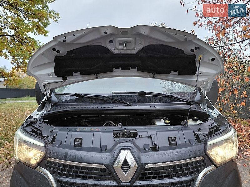 Вантажний фургон Renault Master 2023 в Івано-Франківську