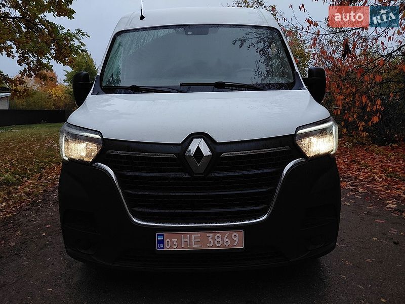 Вантажний фургон Renault Master 2023 в Івано-Франківську