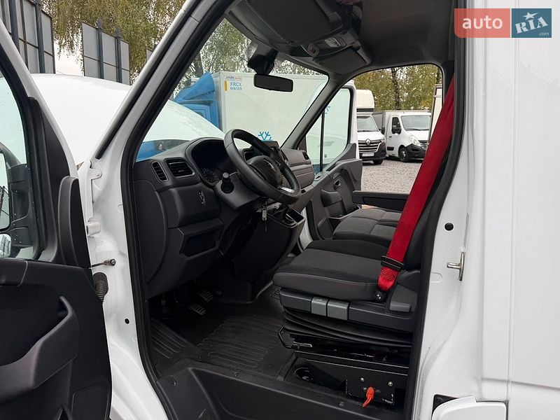 Другие грузовики Renault Master 2024 в Ровно
