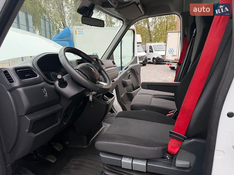 Другие грузовики Renault Master 2024 в Ровно