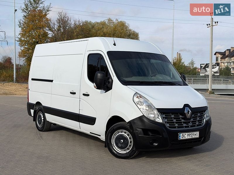 Вантажний фургон Renault Master 2017 в Львові