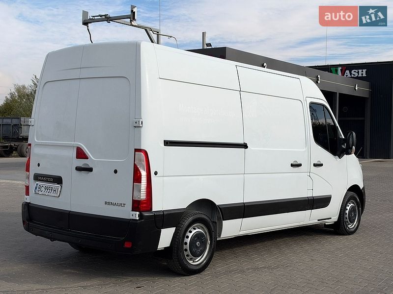 Вантажний фургон Renault Master 2017 в Львові