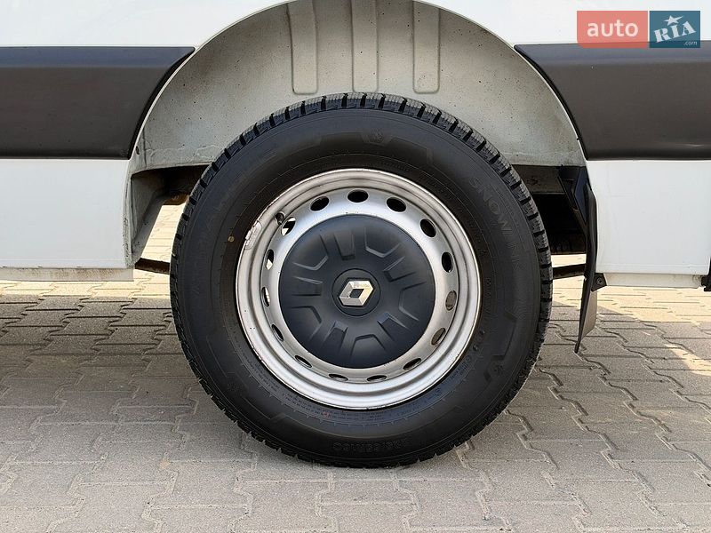 Вантажний фургон Renault Master 2017 в Львові