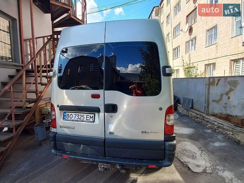 Вантажний фургон Renault Master 2006 в Тернополі