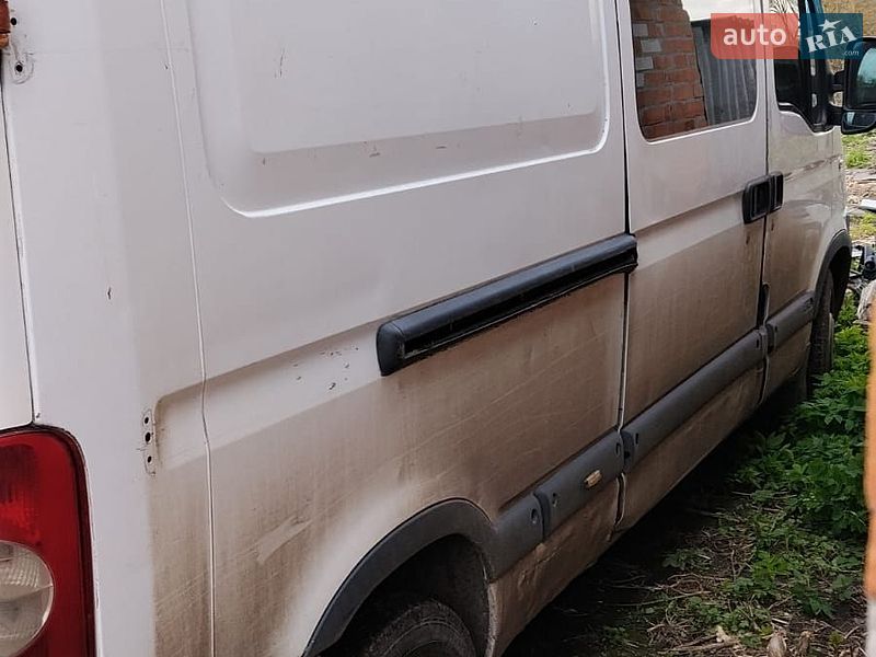 Грузовой фургон Renault Master 2006 в Недригайлове