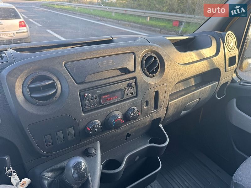 Вантажний фургон Renault Master 2018 в Запоріжжі