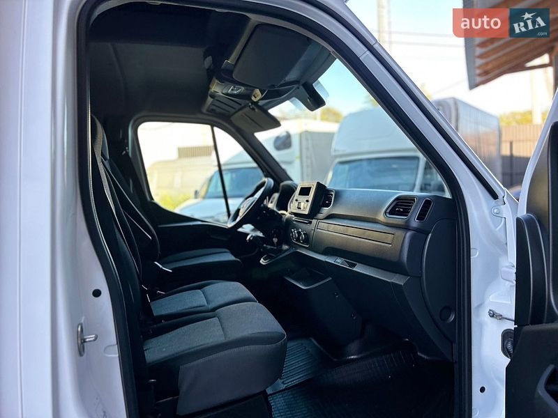 Тентований Renault Master 2022 в Хусті