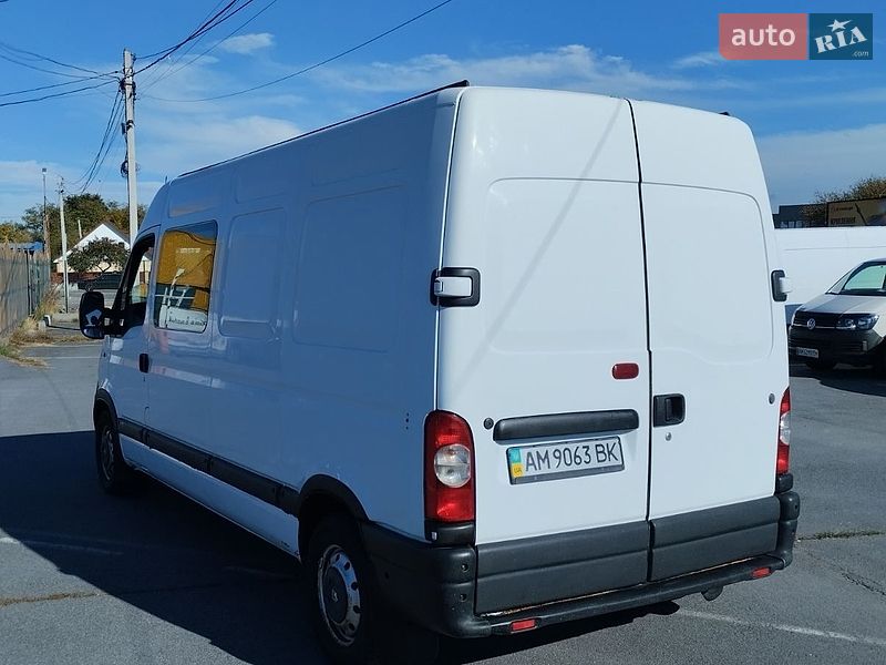 Грузопассажирский фургон Renault Master 2009 в Житомире