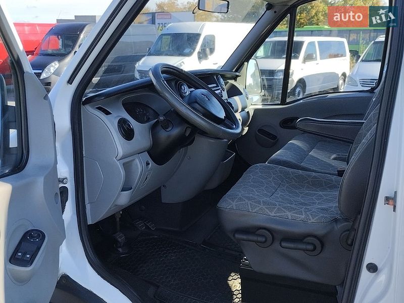 Грузопассажирский фургон Renault Master 2009 в Житомире