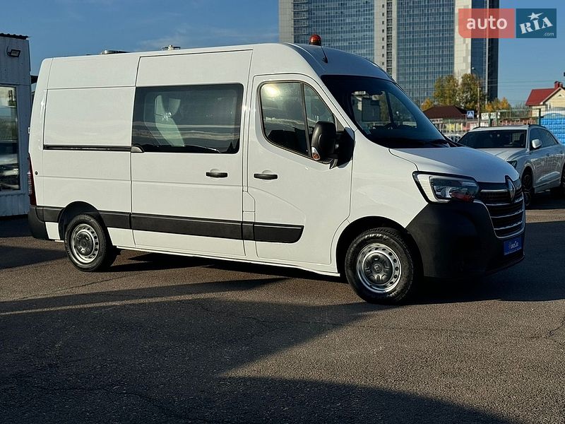 Грузопассажирский фургон Renault Master 2020 в Киеве