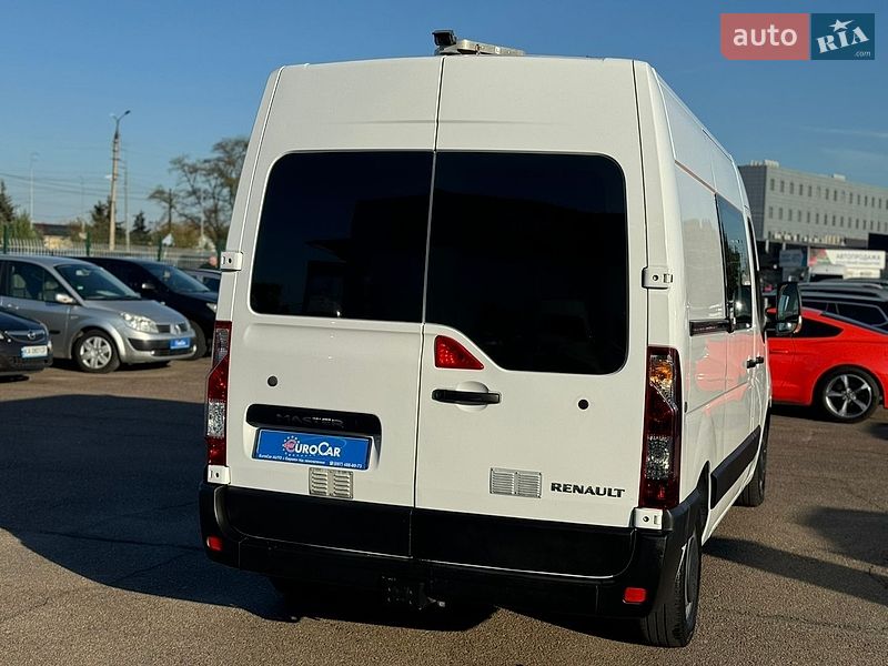 Вантажопасажирський фургон Renault Master 2020 в Києві