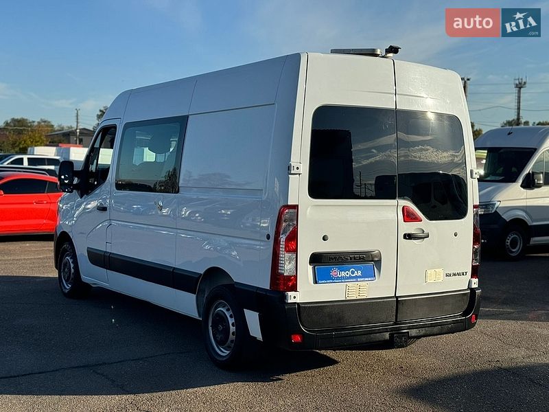Вантажопасажирський фургон Renault Master 2020 в Києві