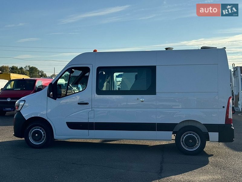 Вантажопасажирський фургон Renault Master 2020 в Києві