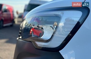 Вантажопасажирський фургон Renault Master 2020 в Києві