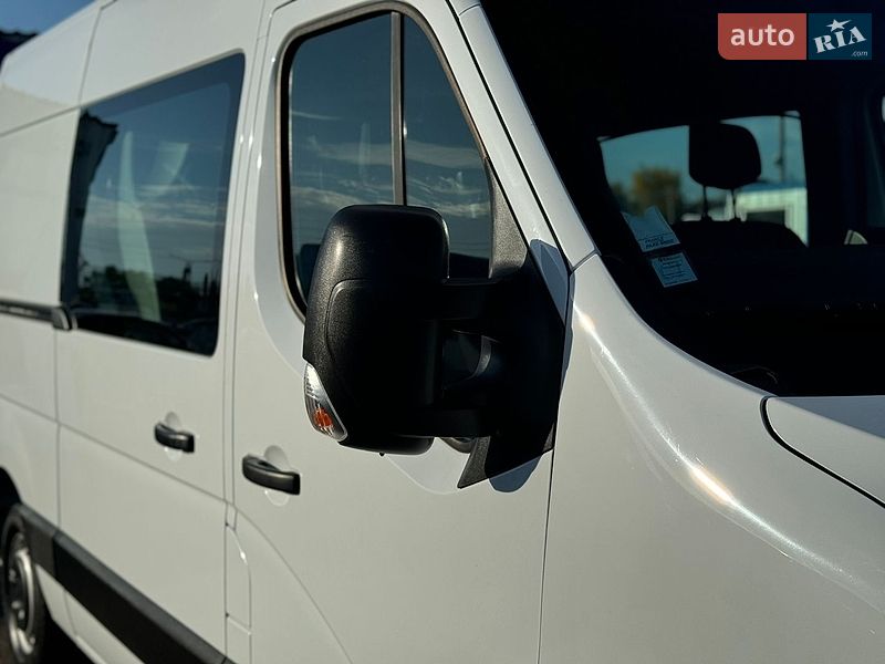 Грузопассажирский фургон Renault Master 2020 в Киеве