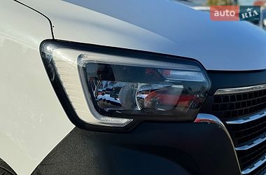 Вантажопасажирський фургон Renault Master 2020 в Києві