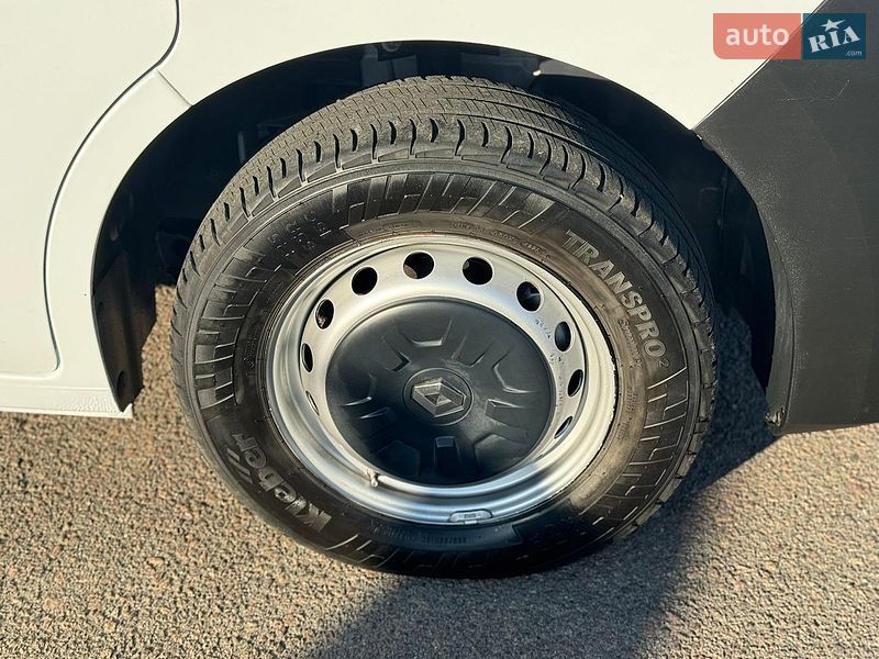 Грузопассажирский фургон Renault Master 2020 в Киеве