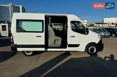 Вантажопасажирський фургон Renault Master 2020 в Києві