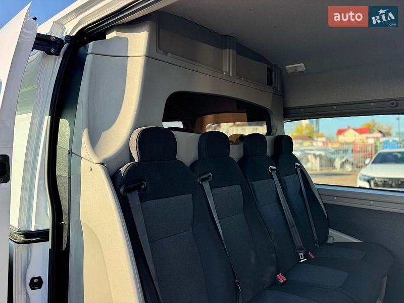 Вантажопасажирський фургон Renault Master 2020 в Києві