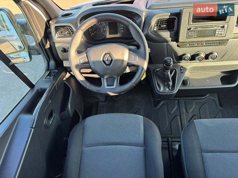 Вантажопасажирський фургон Renault Master 2020 в Києві