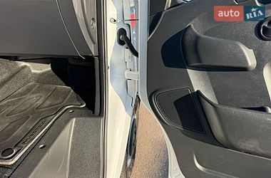Вантажопасажирський фургон Renault Master 2020 в Києві