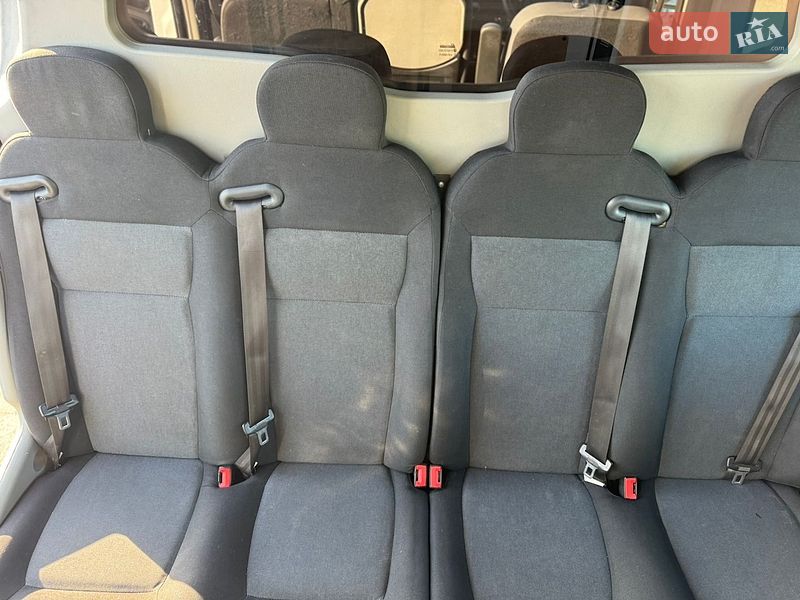 Вантажопасажирський фургон Renault Master 2020 в Києві