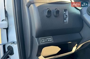 Вантажопасажирський фургон Renault Master 2020 в Києві