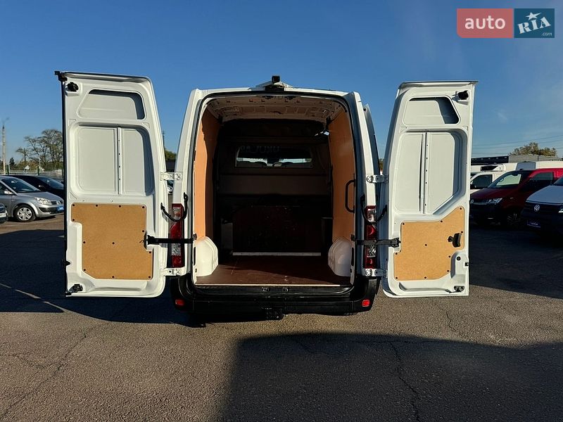 Вантажопасажирський фургон Renault Master 2020 в Києві