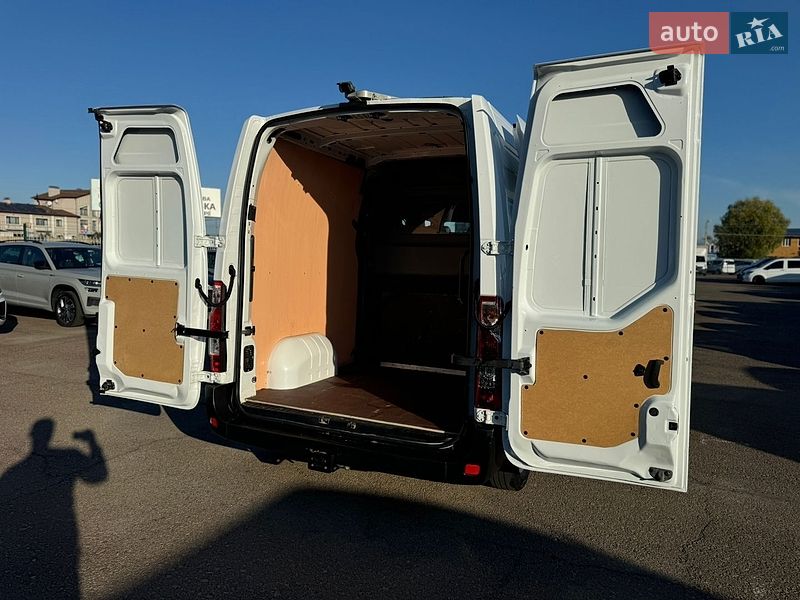 Вантажопасажирський фургон Renault Master 2020 в Києві