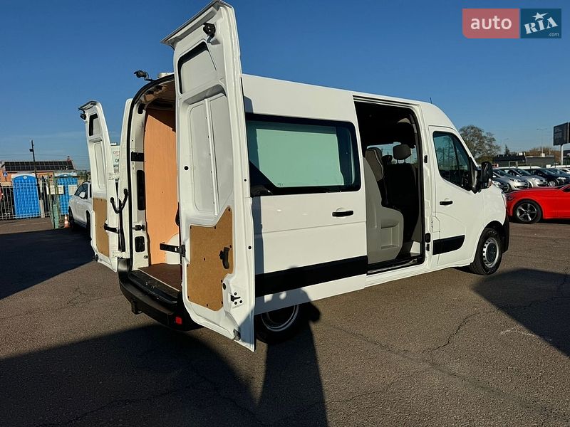 Вантажопасажирський фургон Renault Master 2020 в Києві