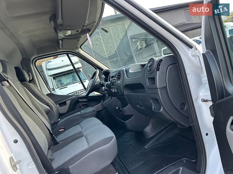 Вантажний фургон Renault Master 2018 в Хусті