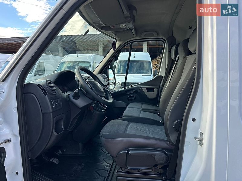 Вантажний фургон Renault Master 2018 в Хусті