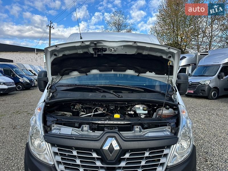 Вантажний фургон Renault Master 2018 в Хусті
