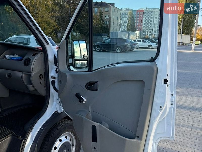 Минивэн Renault Master 2006 в Киеве
