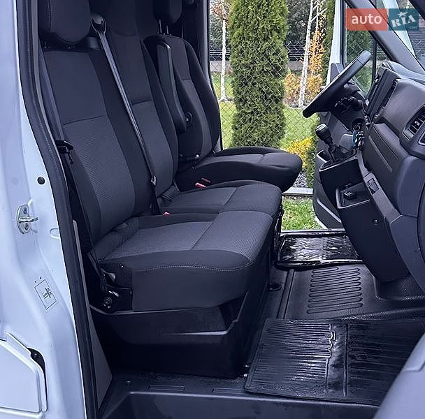 Вантажний фургон Renault Master 2021 в Луцьку