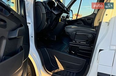 Грузопассажирский фургон Renault Master 2018 в Киеве