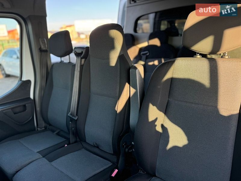 Грузопассажирский фургон Renault Master 2018 в Киеве