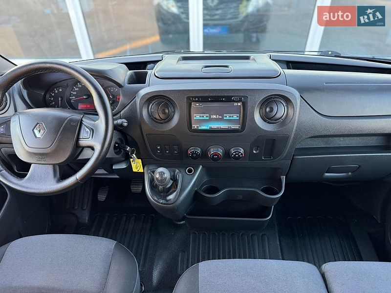 Грузопассажирский фургон Renault Master 2018 в Киеве