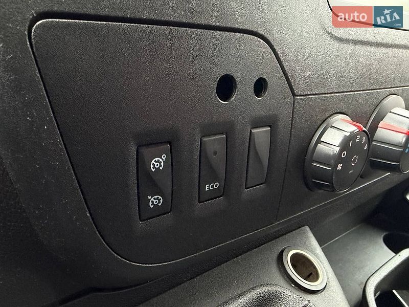 Грузовой фургон Renault Master 2018 в Киеве