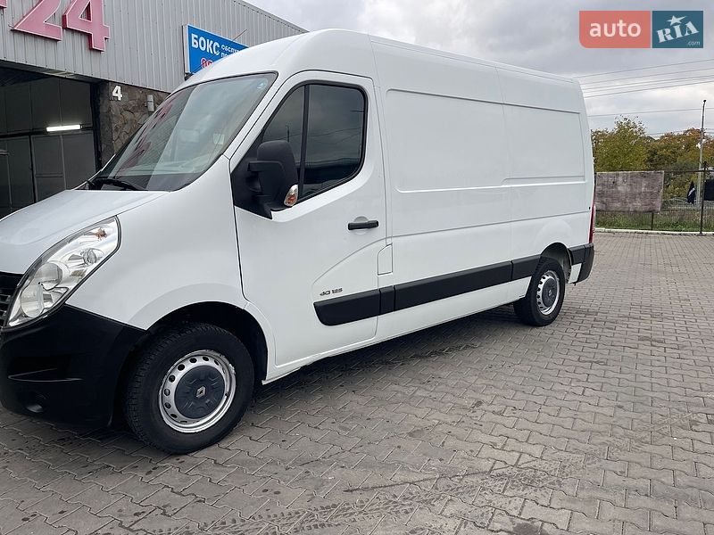Вантажний фургон Renault Master 2015 в Луцьку