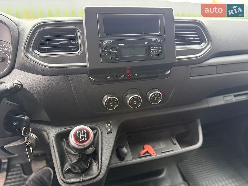 Грузовой фургон Renault Master 2022 в Дубно
